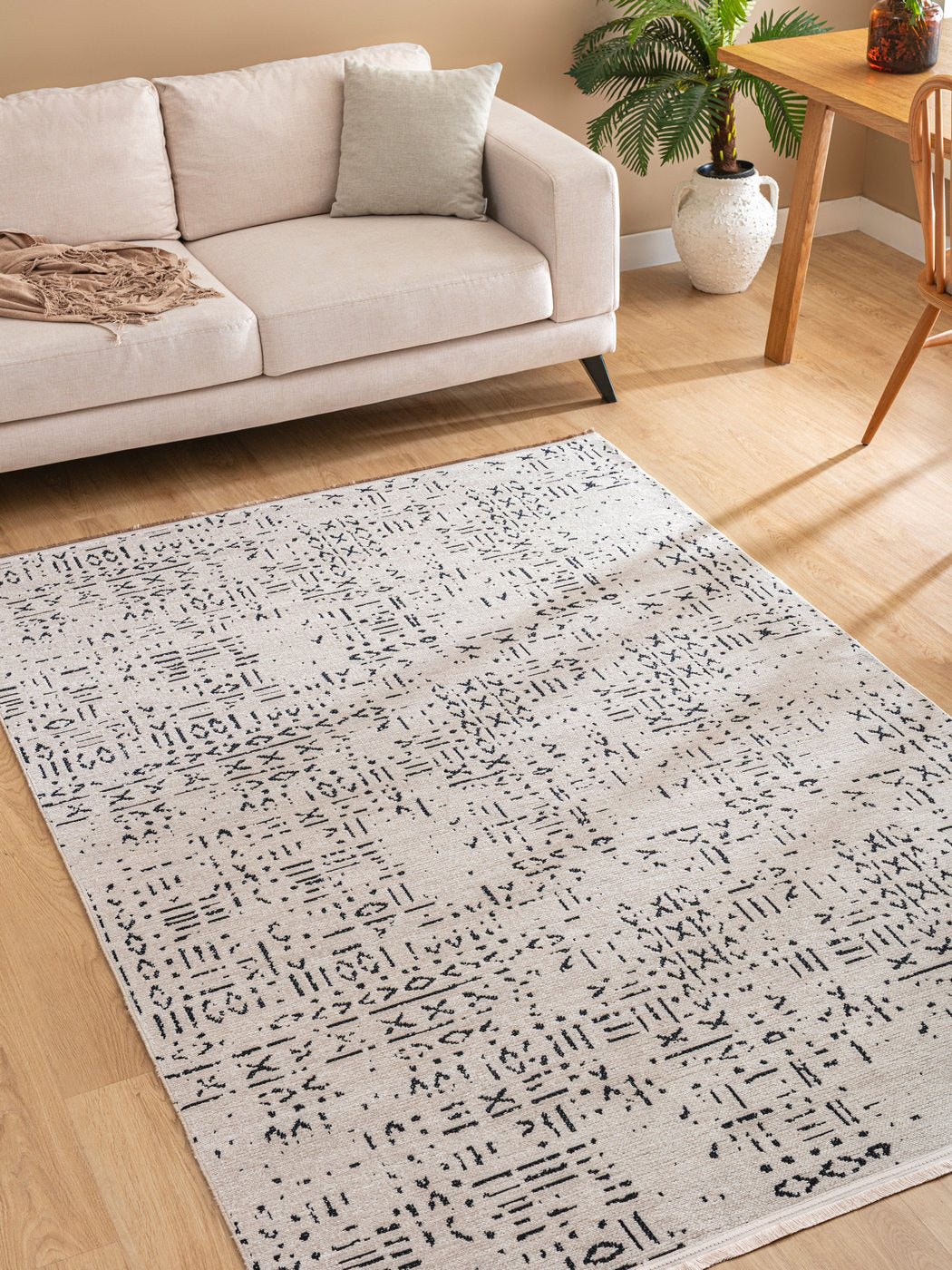 Luna NomadSvart – Rustik enkelhet med grafisk själ