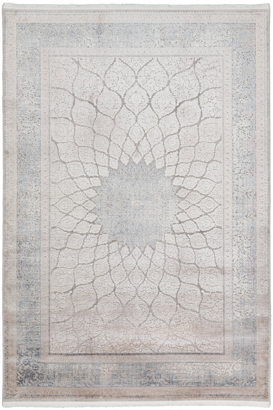 Nazenin IsBlomma – En frostig elegans i lotusformation