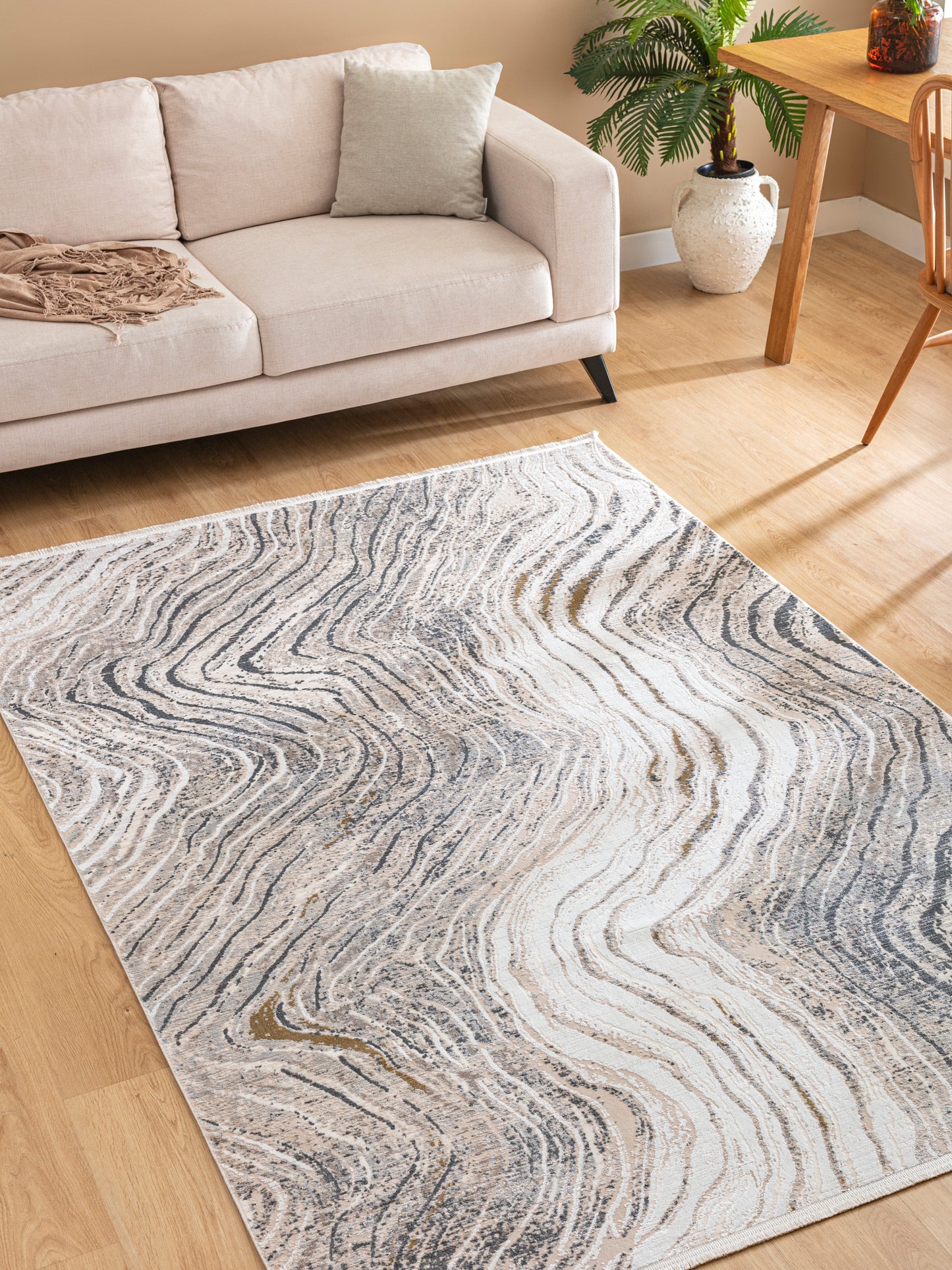 Cristal FlödeBeige – Naturens rörelse fångad i textil