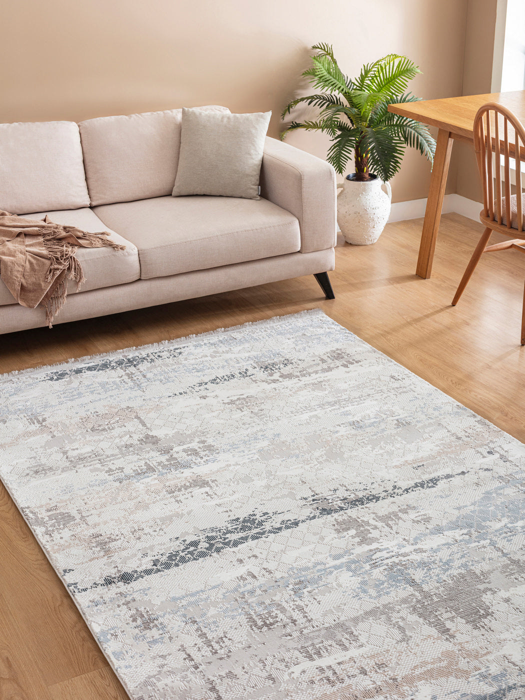 Favor Origin – Mjuk Modern Matta med Konstnärligt Mönster