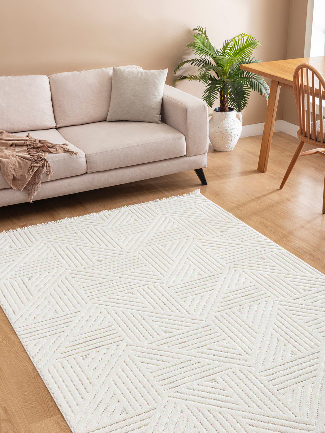 Tokyo Elfenben – Ljus och Dammfri Matta med Mjuk Struktur och Tidlös Design