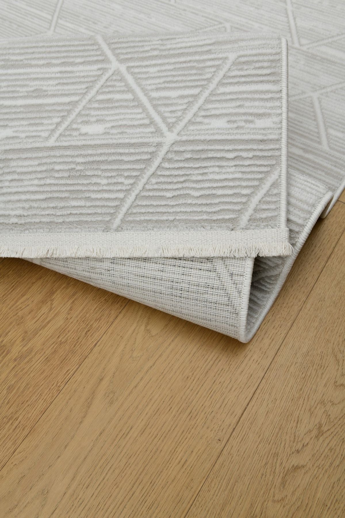 Astra GeoLjus – Geometrisk elegans i modern ton