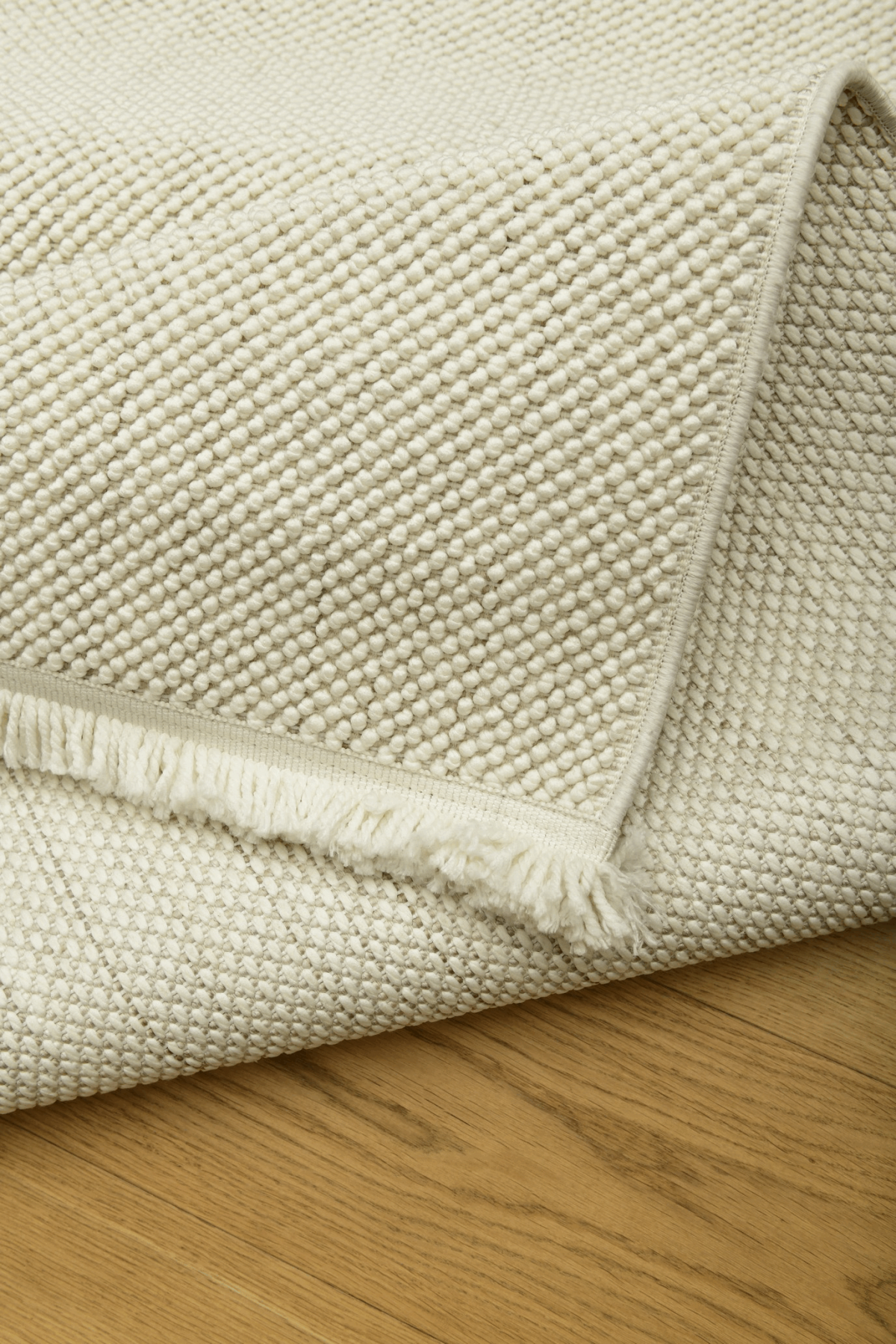 Point Lumière skapar lugn och elegans i varje rum –  Ljusets poesi i vävd form