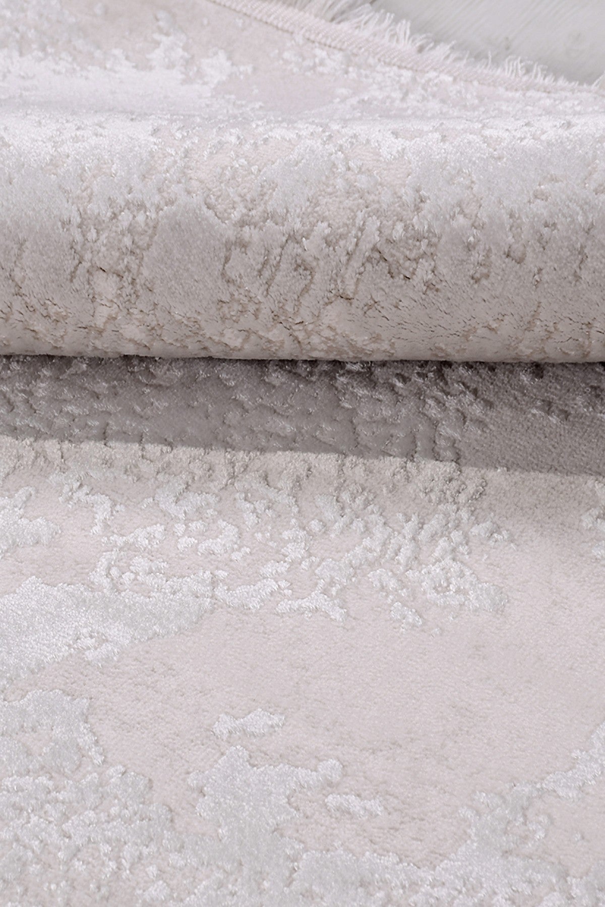 Eyfel Dimslöja – Mjuk elegans i dimgrå nyanser