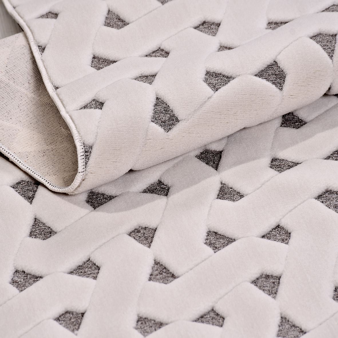 Happy Grace – Nordisk Rytm i Grafiska Mönster