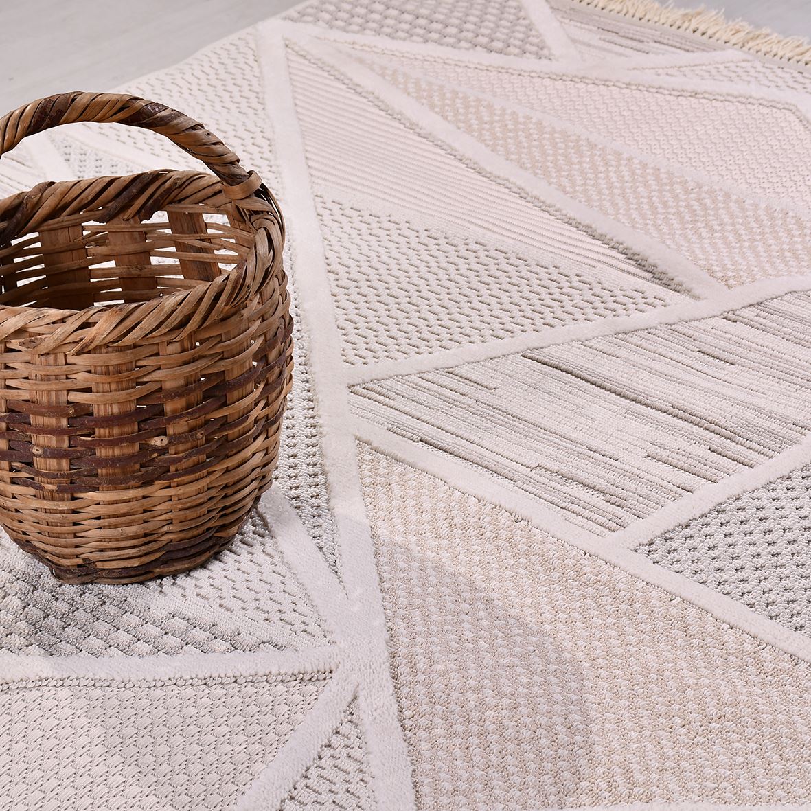 Izmir Dune – Modern struktur i naturliga toner