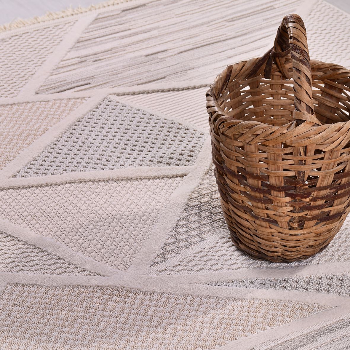 Izmir Dune – Modern struktur i naturliga toner