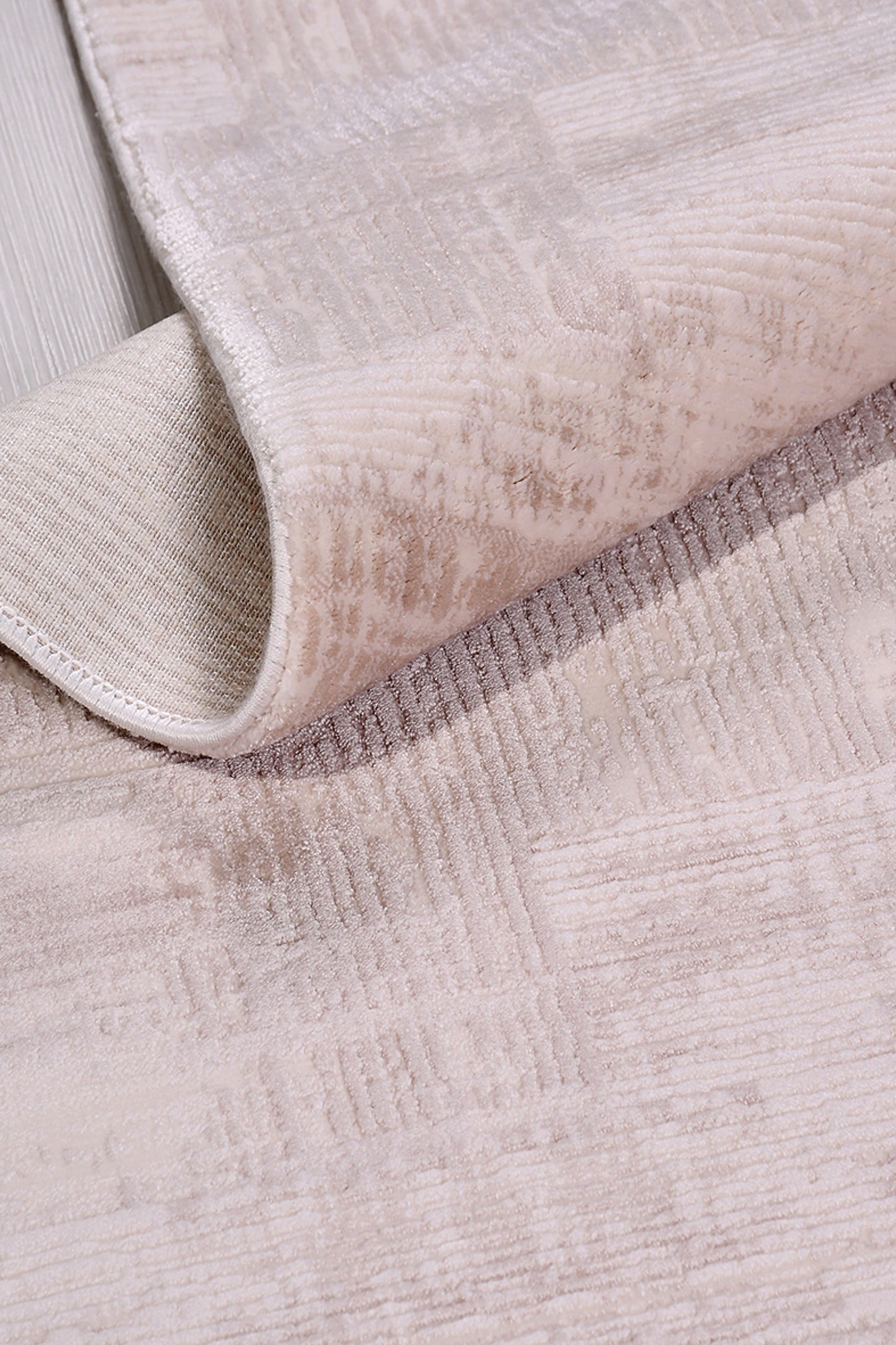 Ortaköy BeigeStruktur – Mönsterrik enkelhet i beige ton