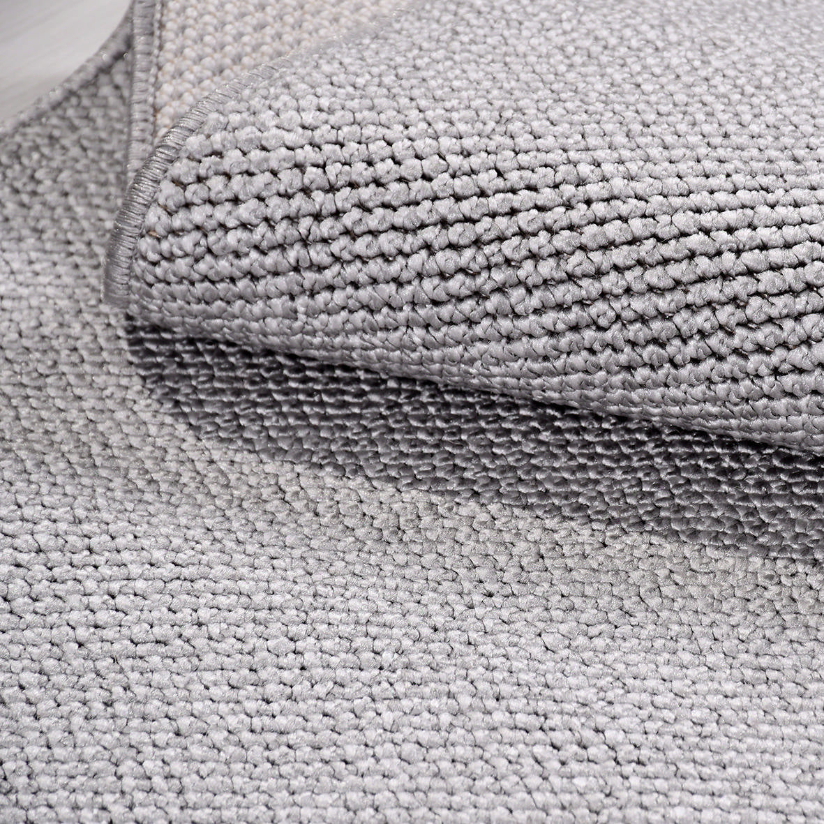 Selanik Aura – Stilren Handvävd Matta i Grå Ton med Franskant och Naturlig Känsla