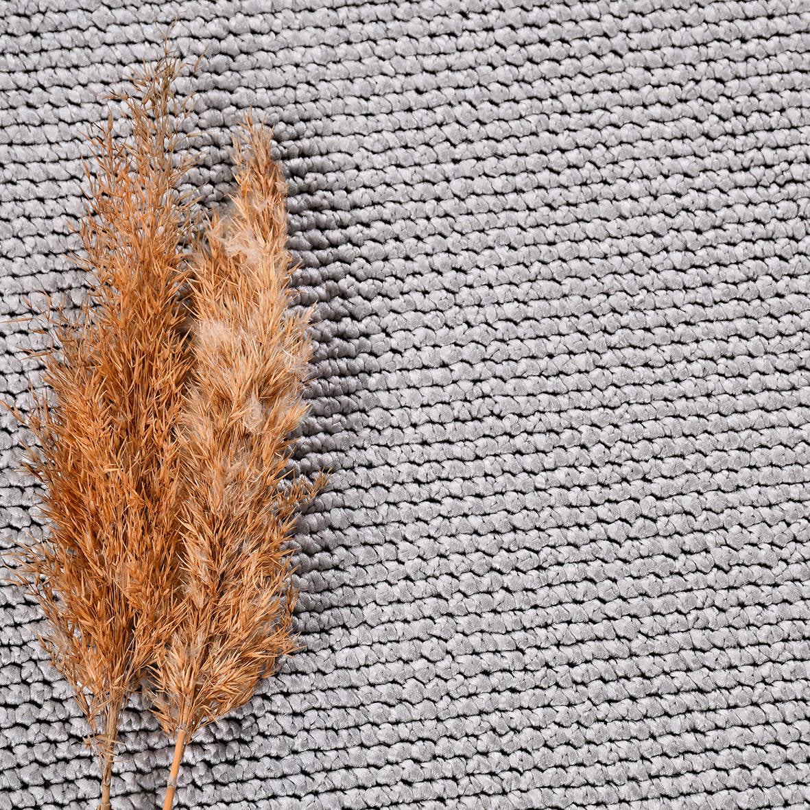 Selanik Aura – Stilren Handvävd Matta i Grå Ton med Franskant och Naturlig Känsla