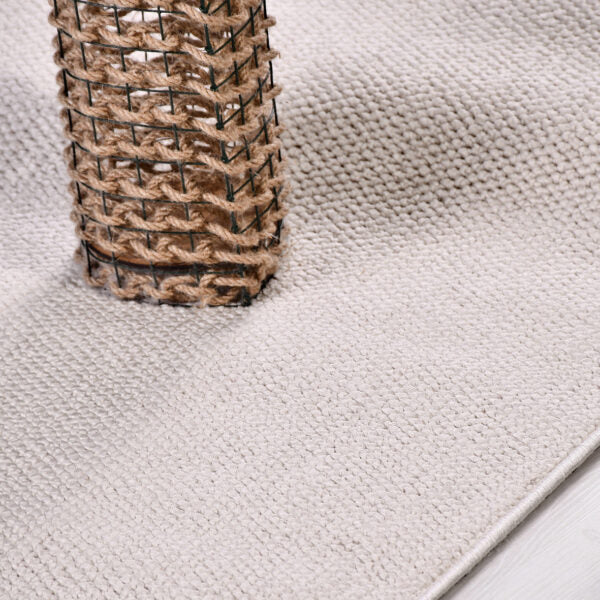 Selanik Nova – Handvävd Skandinavisk Matta med Fransar och Stilren Känsla